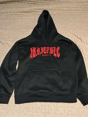 ROMWE Black Crewneck Hoodie with Red Gothic Chest Print